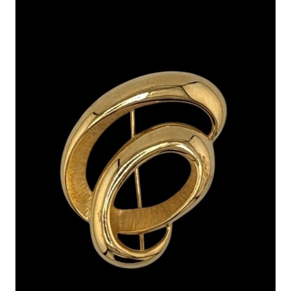 Vintage Tana Gold Tone Abstract Swirl Brooch